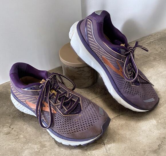 Brooks Shoes - Brooks Womens Ghost 12 Sz 7.5 Medium (B) 1203051B579 Purple Running Shoes